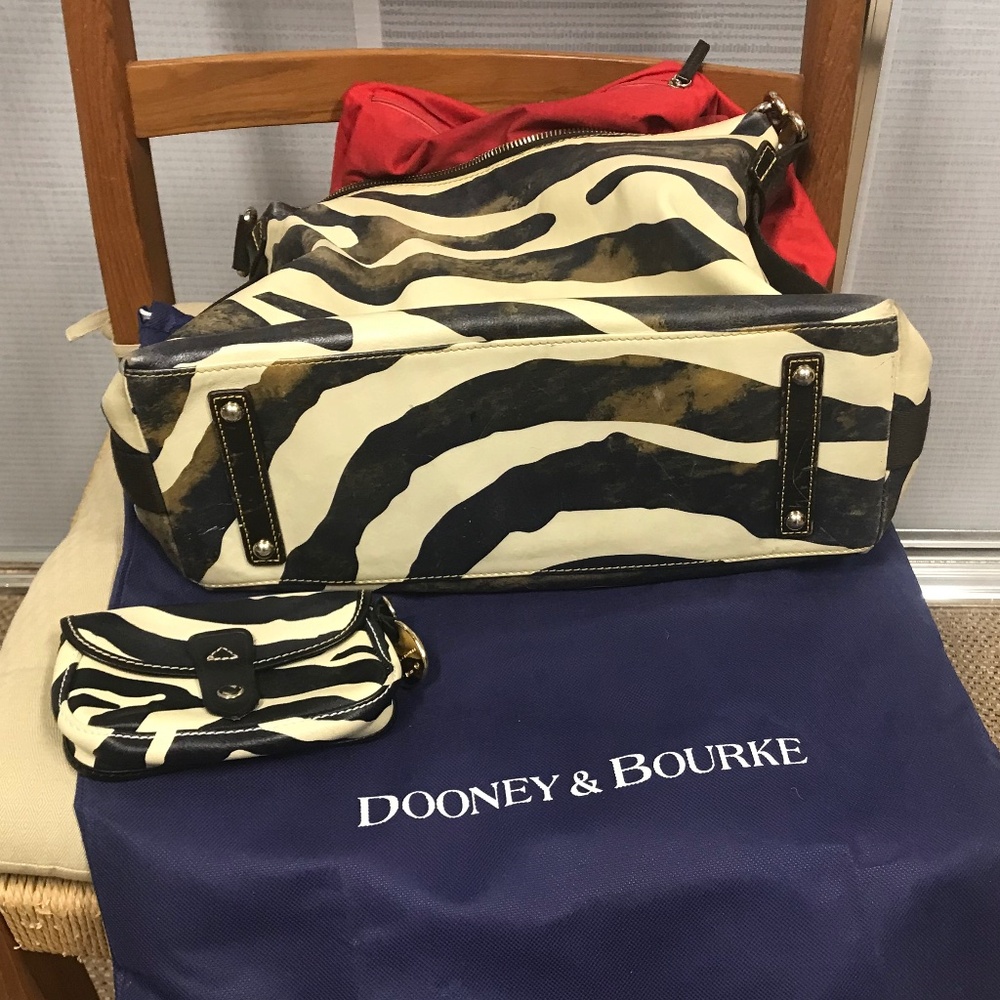 💗 Dooney & Bourke Distressed Animal Print Leather Hobo Bag w/ NEW Coin Purse - Picture 4 of 11